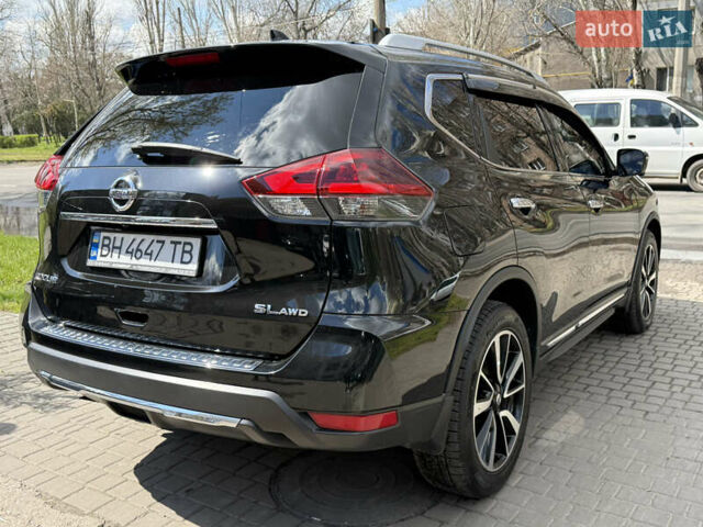 Черный Ниссан Rogue, объемом двигателя 2.5 л и пробегом 80 тыс. км за 18600 $, фото 6 на Automoto.ua