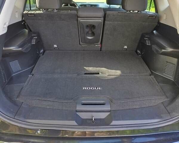Черный Ниссан Rogue, объемом двигателя 2.49 л и пробегом 84 тыс. км за 13800 $, фото 5 на Automoto.ua