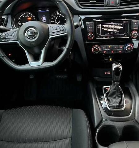 Черный Ниссан Rogue, объемом двигателя 2.49 л и пробегом 154 тыс. км за 15900 $, фото 4 на Automoto.ua