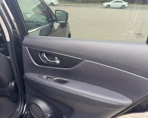 Чорний Ніссан Rogue, об'ємом двигуна 2.49 л та пробігом 198 тис. км за 16000 $, фото 22 на Automoto.ua