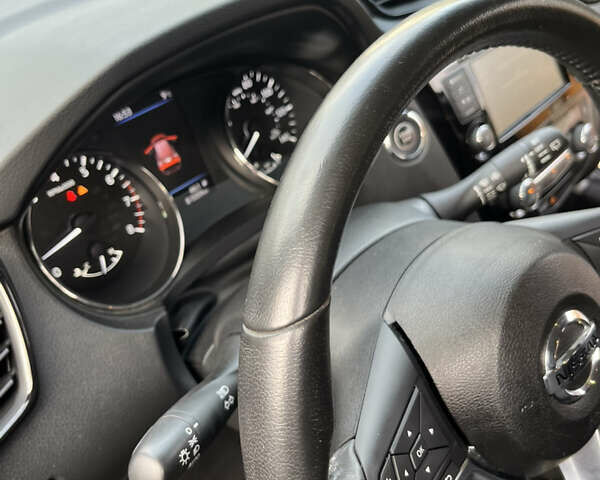 Черный Ниссан Rogue, объемом двигателя 2.49 л и пробегом 81 тыс. км за 14500 $, фото 32 на Automoto.ua