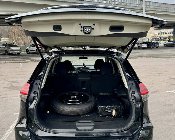 Чорний Ніссан Rogue, об'ємом двигуна 2.49 л та пробігом 136 тис. км за 17300 $, фото 15 на Automoto.ua