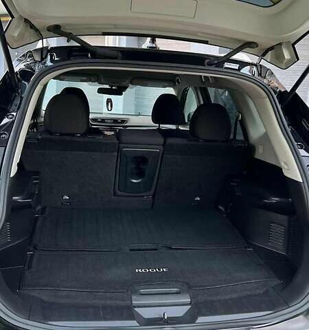Черный Ниссан Rogue, объемом двигателя 2.49 л и пробегом 154 тыс. км за 15900 $, фото 10 на Automoto.ua