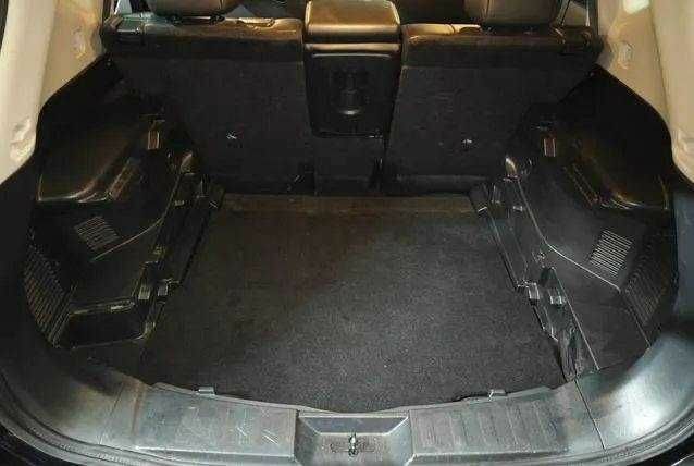 Чорний Ніссан Rogue, об'ємом двигуна 0 л та пробігом 96 тис. км за 19000 $, фото 14 на Automoto.ua