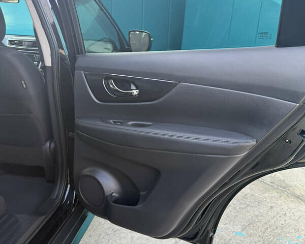 Черный Ниссан Rogue, объемом двигателя 2.49 л и пробегом 76 тыс. км за 15200 $, фото 16 на Automoto.ua