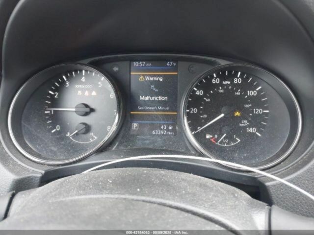 Черный Ниссан Rogue, объемом двигателя 2 л и пробегом 100 тыс. км за 13899 $, фото 6 на Automoto.ua