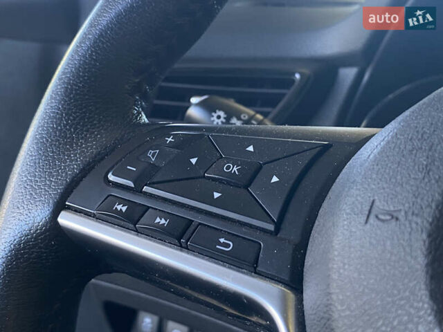 Черный Ниссан Rogue, объемом двигателя 2.49 л и пробегом 112 тыс. км за 16200 $, фото 17 на Automoto.ua