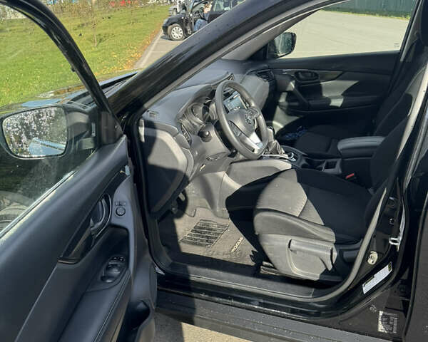 Черный Ниссан Rogue, объемом двигателя 2.49 л и пробегом 89 тыс. км за 14700 $, фото 16 на Automoto.ua