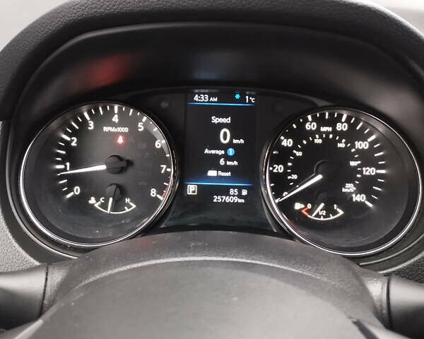 Чорний Ніссан Rogue, об'ємом двигуна 2.49 л та пробігом 257 тис. км за 14700 $, фото 10 на Automoto.ua