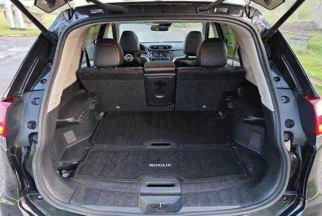 Чорний Ніссан Rogue, об'ємом двигуна 0 л та пробігом 96 тис. км за 19000 $, фото 12 на Automoto.ua