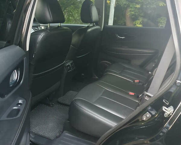 Черный Ниссан Rogue, объемом двигателя 2.49 л и пробегом 127 тыс. км за 19000 $, фото 13 на Automoto.ua