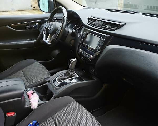 Черный Ниссан Rogue, объемом двигателя 2 л и пробегом 54 тыс. км за 16700 $, фото 8 на Automoto.ua