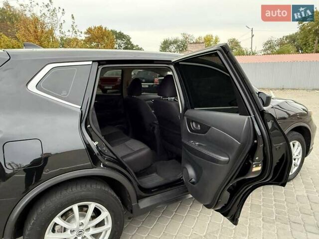 Черный Ниссан Rogue, объемом двигателя 2.49 л и пробегом 129 тыс. км за 13700 $, фото 51 на Automoto.ua