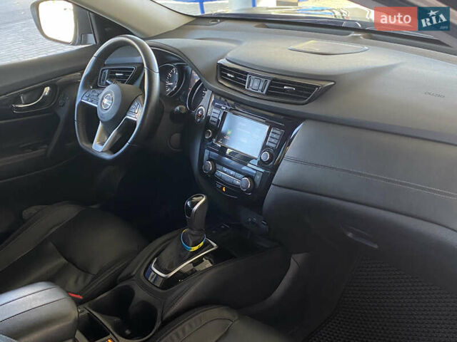 Черный Ниссан Rogue, объемом двигателя 2.49 л и пробегом 112 тыс. км за 16200 $, фото 7 на Automoto.ua