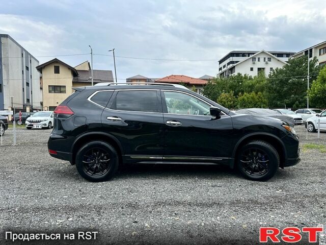Чорний Ніссан Rogue, об'ємом двигуна 2.5 л та пробігом 52 тис. км за 21000 $, фото 3 на Automoto.ua
