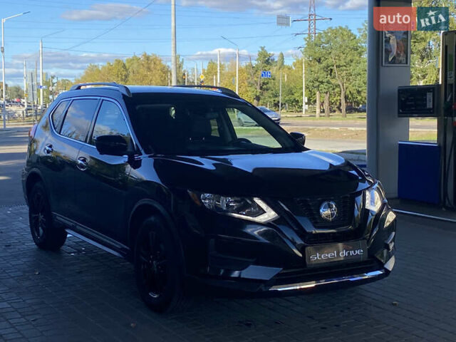 Черный Ниссан Rogue, объемом двигателя 2.49 л и пробегом 112 тыс. км за 16200 $, фото 2 на Automoto.ua