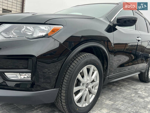 Черный Ниссан Rogue, объемом двигателя 2.5 л и пробегом 92 тыс. км за 16200 $, фото 15 на Automoto.ua
