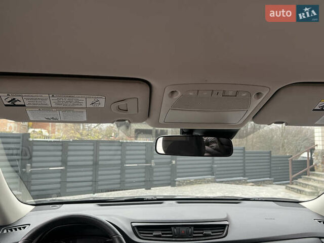 Черный Ниссан Rogue, объемом двигателя 2.5 л и пробегом 92 тыс. км за 16200 $, фото 48 на Automoto.ua