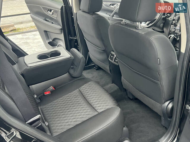 Черный Ниссан Rogue, объемом двигателя 2.5 л и пробегом 92 тыс. км за 16200 $, фото 34 на Automoto.ua