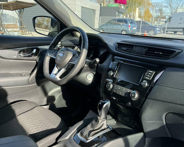 Чорний Ніссан Rogue, об'ємом двигуна 2.49 л та пробігом 57 тис. км за 16000 $, фото 20 на Automoto.ua