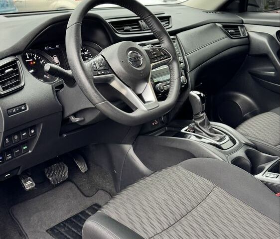 Черный Ниссан Rogue, объемом двигателя 2.5 л и пробегом 123 тыс. км за 16600 $, фото 10 на Automoto.ua