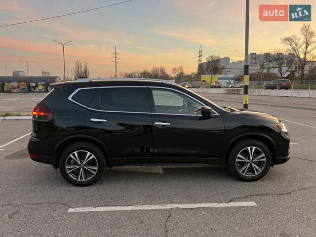 Черный Ниссан Rogue, объемом двигателя 2.49 л и пробегом 79 тыс. км за 18500 $, фото 4 на Automoto.ua