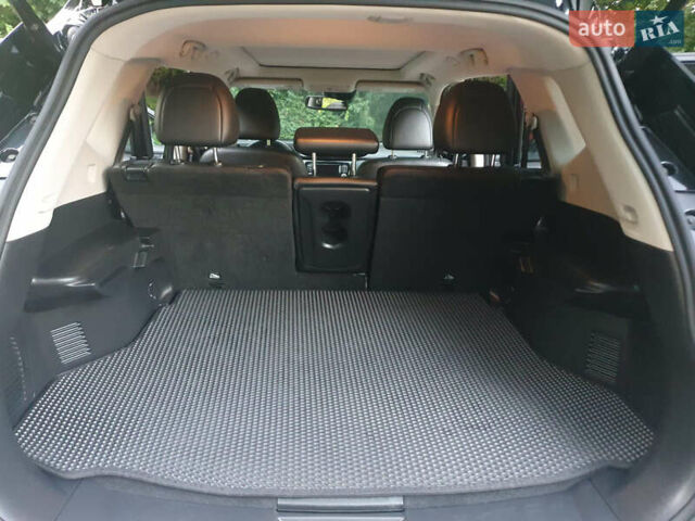 Черный Ниссан Rogue, объемом двигателя 2.49 л и пробегом 127 тыс. км за 19000 $, фото 16 на Automoto.ua