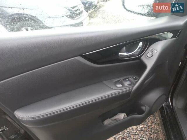 Черный Ниссан Rogue, объемом двигателя 2 л и пробегом 150 тыс. км за 12500 $, фото 9 на Automoto.ua
