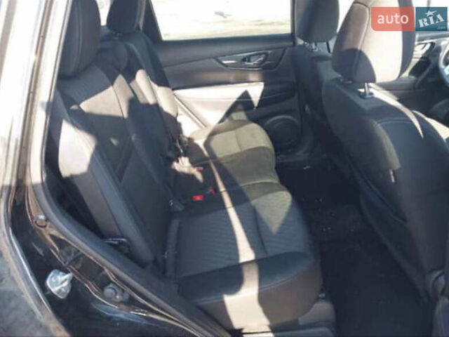 Черный Ниссан Rogue, объемом двигателя 2.5 л и пробегом 138 тыс. км за 11000 $, фото 7 на Automoto.ua