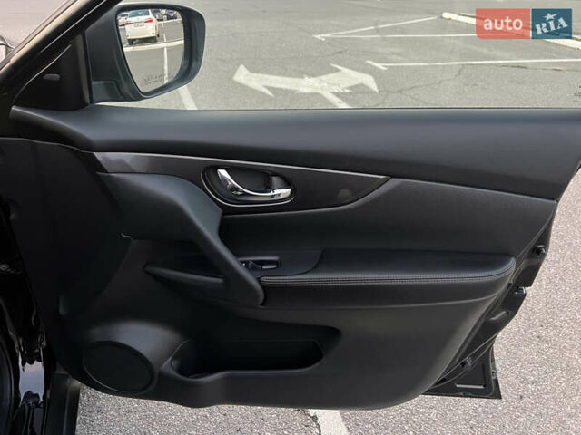 Черный Ниссан Rogue, объемом двигателя 2.49 л и пробегом 79 тыс. км за 18500 $, фото 21 на Automoto.ua
