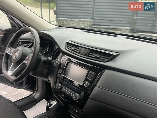 Черный Ниссан Rogue, объемом двигателя 2.5 л и пробегом 92 тыс. км за 16200 $, фото 31 на Automoto.ua