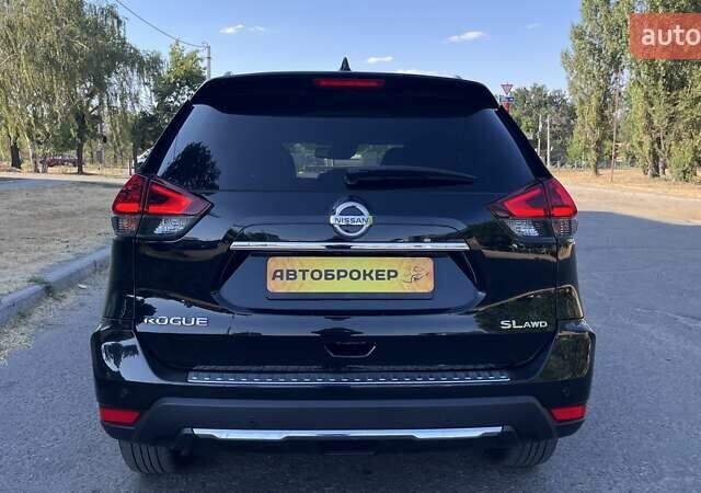 Черный Ниссан Rogue, объемом двигателя 2.49 л и пробегом 96 тыс. км за 16500 $, фото 7 на Automoto.ua