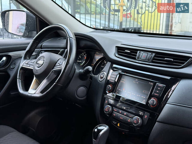 Черный Ниссан Rogue, объемом двигателя 2.49 л и пробегом 143 тыс. км за 17499 $, фото 42 на Automoto.ua