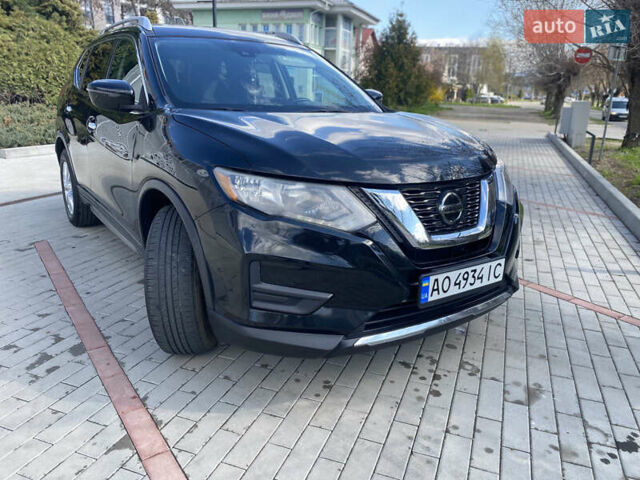 Черный Ниссан Rogue, объемом двигателя 2.49 л и пробегом 163 тыс. км за 15499 $, фото 3 на Automoto.ua