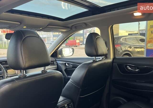 Черный Ниссан Rogue, объемом двигателя 2.49 л и пробегом 96 тыс. км за 16800 $, фото 4 на Automoto.ua