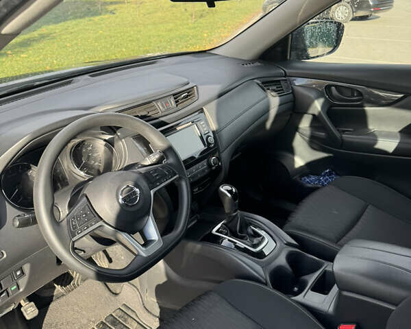 Черный Ниссан Rogue, объемом двигателя 2.49 л и пробегом 89 тыс. км за 14700 $, фото 17 на Automoto.ua