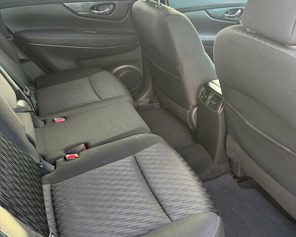 Черный Ниссан Rogue, объемом двигателя 2.49 л и пробегом 76 тыс. км за 15200 $, фото 14 на Automoto.ua