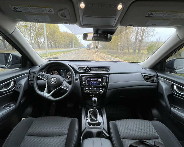 Черный Ниссан Rogue, объемом двигателя 2.49 л и пробегом 58 тыс. км за 16000 $, фото 7 на Automoto.ua