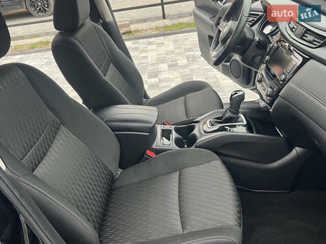 Черный Ниссан Rogue, объемом двигателя 2.5 л и пробегом 92 тыс. км за 16200 $, фото 33 на Automoto.ua