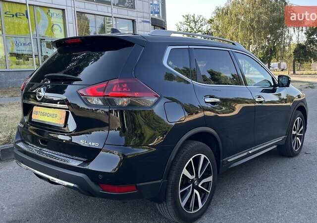 Черный Ниссан Rogue, объемом двигателя 2.49 л и пробегом 96 тыс. км за 16500 $, фото 6 на Automoto.ua