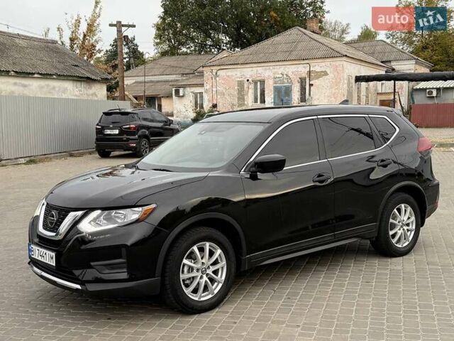 Черный Ниссан Rogue, объемом двигателя 2.49 л и пробегом 129 тыс. км за 13700 $, фото 9 на Automoto.ua