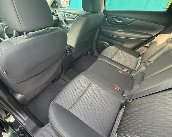 Черный Ниссан Rogue, объемом двигателя 2.49 л и пробегом 76 тыс. км за 15200 $, фото 12 на Automoto.ua