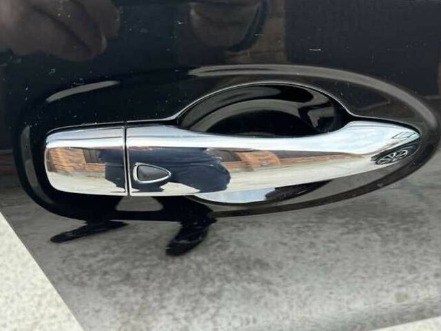 Черный Ниссан Rogue, объемом двигателя 2.5 л и пробегом 100 тыс. км за 12000 $, фото 5 на Automoto.ua