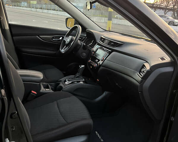 Черный Ниссан Rogue, объемом двигателя 2.49 л и пробегом 79 тыс. км за 18500 $, фото 22 на Automoto.ua