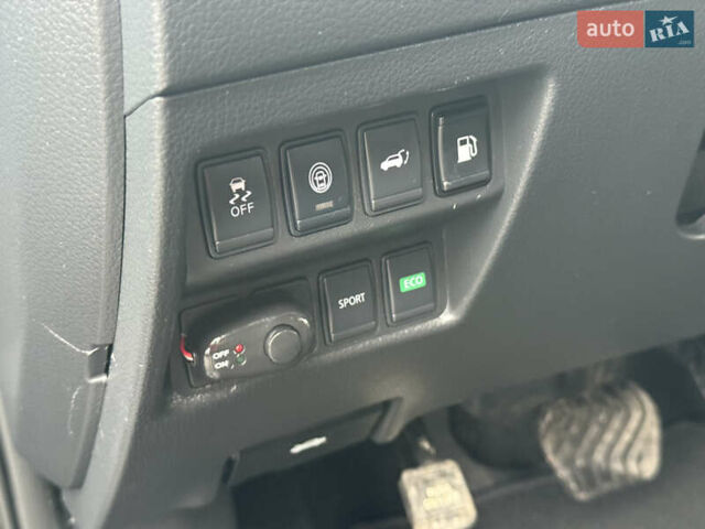 Черный Ниссан Rogue, объемом двигателя 2.5 л и пробегом 171 тыс. км за 12800 $, фото 17 на Automoto.ua