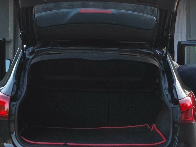 Черный Ниссан Rogue, объемом двигателя 2 л и пробегом 54 тыс. км за 16700 $, фото 1 на Automoto.ua