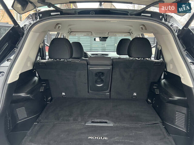 Черный Ниссан Rogue, объемом двигателя 2.5 л и пробегом 92 тыс. км за 16200 $, фото 54 на Automoto.ua