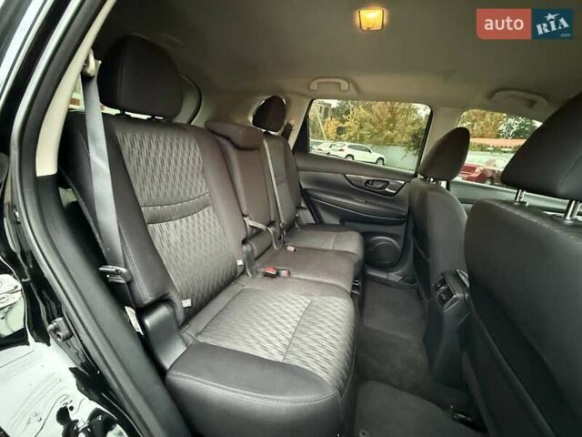 Черный Ниссан Rogue, объемом двигателя 2.49 л и пробегом 129 тыс. км за 13700 $, фото 52 на Automoto.ua