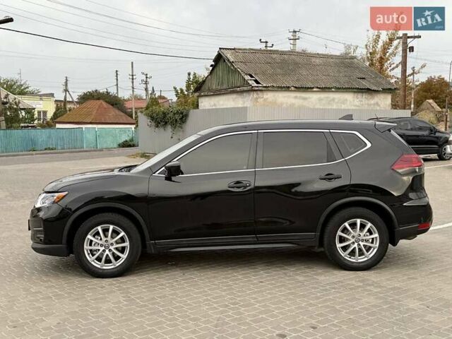 Черный Ниссан Rogue, объемом двигателя 2.49 л и пробегом 129 тыс. км за 13700 $, фото 5 на Automoto.ua