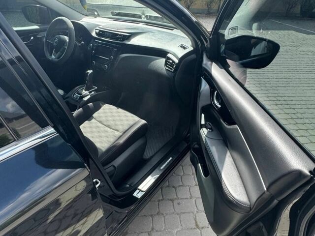 Черный Ниссан Rogue, объемом двигателя 2 л и пробегом 82 тыс. км за 16900 $, фото 15 на Automoto.ua